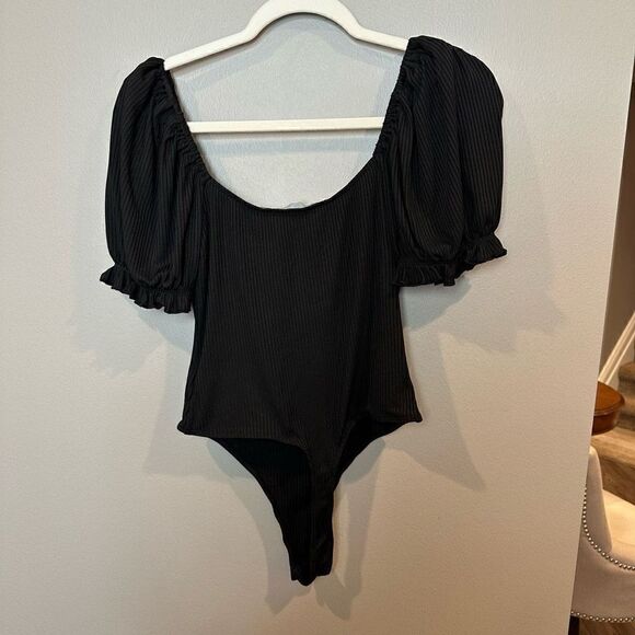 ASTR Black Ribbed Puff Sleeve Thong Bodysuit M - Picture 5 of 8